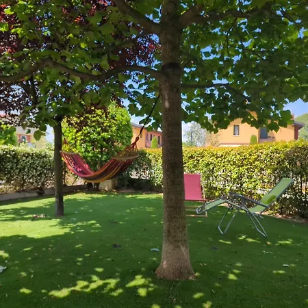 Lush Garden Getaway Caldiero