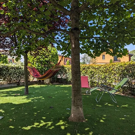 Lush Garden Getaway * Caldiero