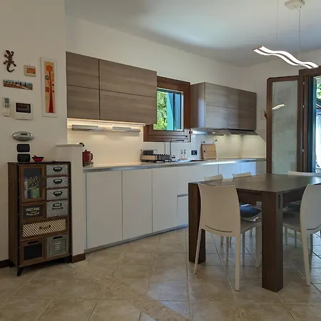 Lush Garden Getaway Caldiero