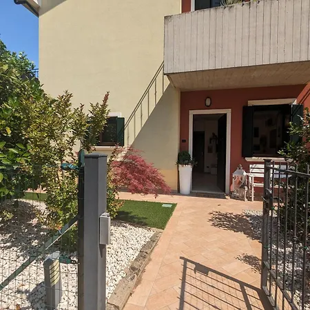 Lush Garden Getaway Apartment Caldiero