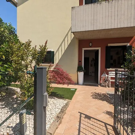 Lush Garden Getaway Apartment Caldiero